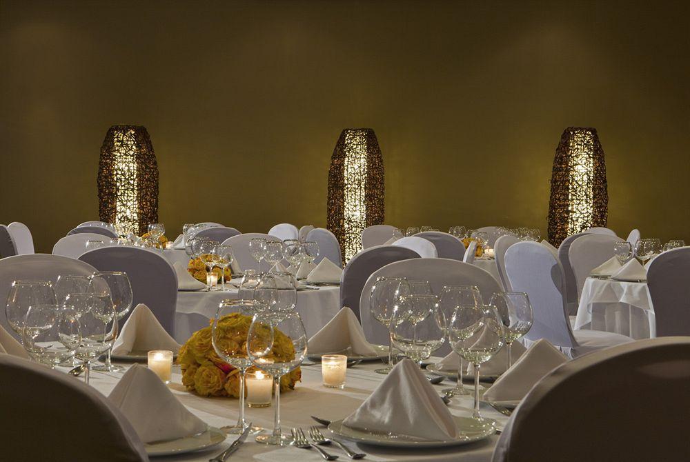 Gran Evenia Bijao Hotel Santa Clara  Bagian luar foto The ballroom at the hotel