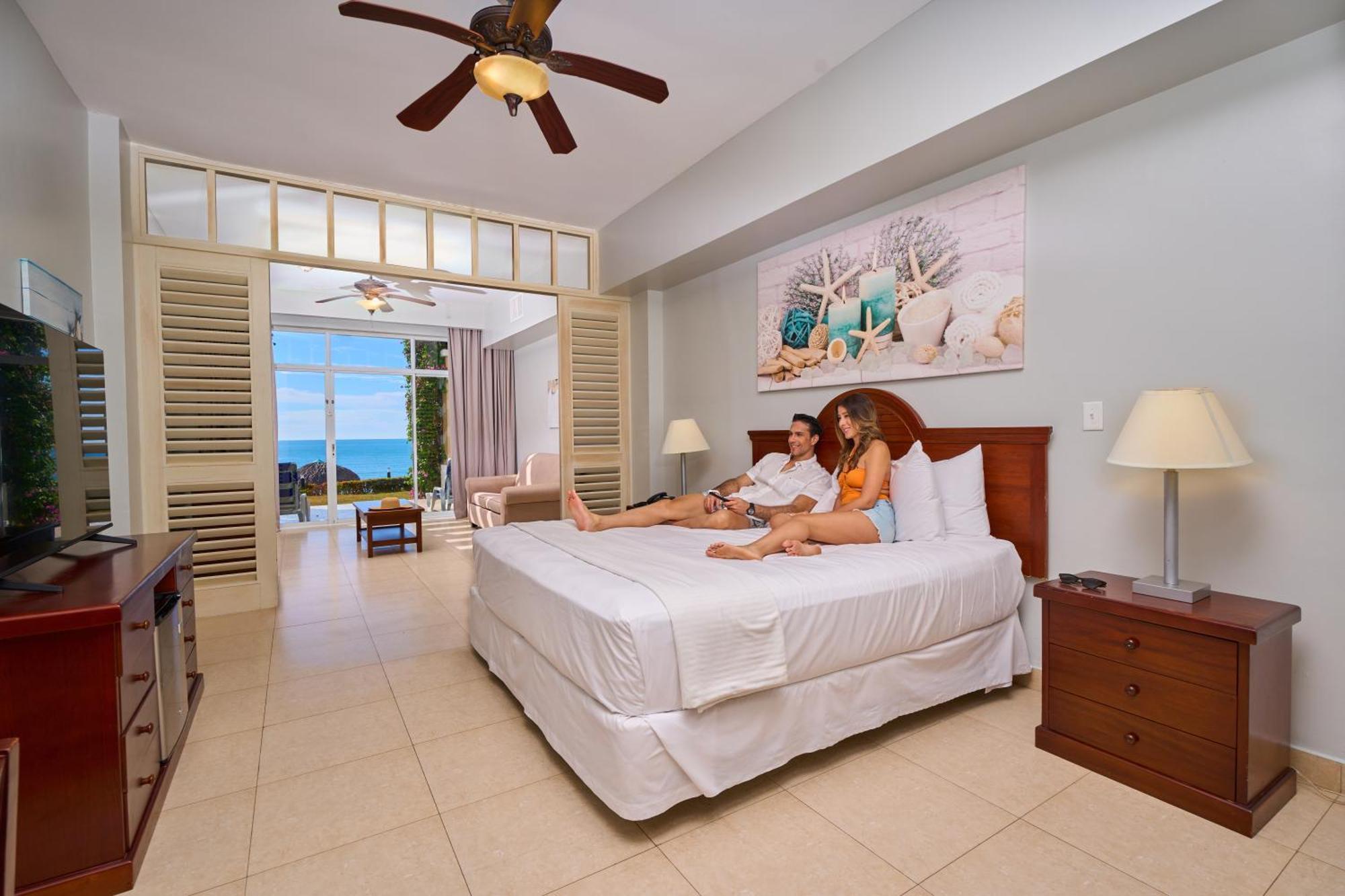 Gran Evenia Bijao Hotel Santa Clara  Bagian luar foto A bedroom at the Iberostar Grand Hotel Bávaro